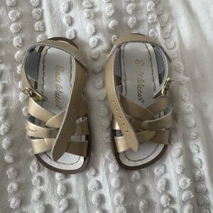 Salt Water toddler sandals gold 6t NEW
